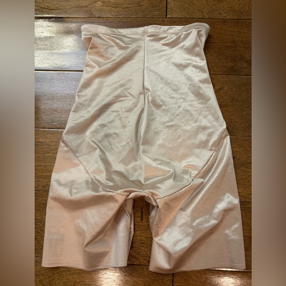 Ruby Ribbon High Waist Thigh Slimmer - Picture 2 of 5